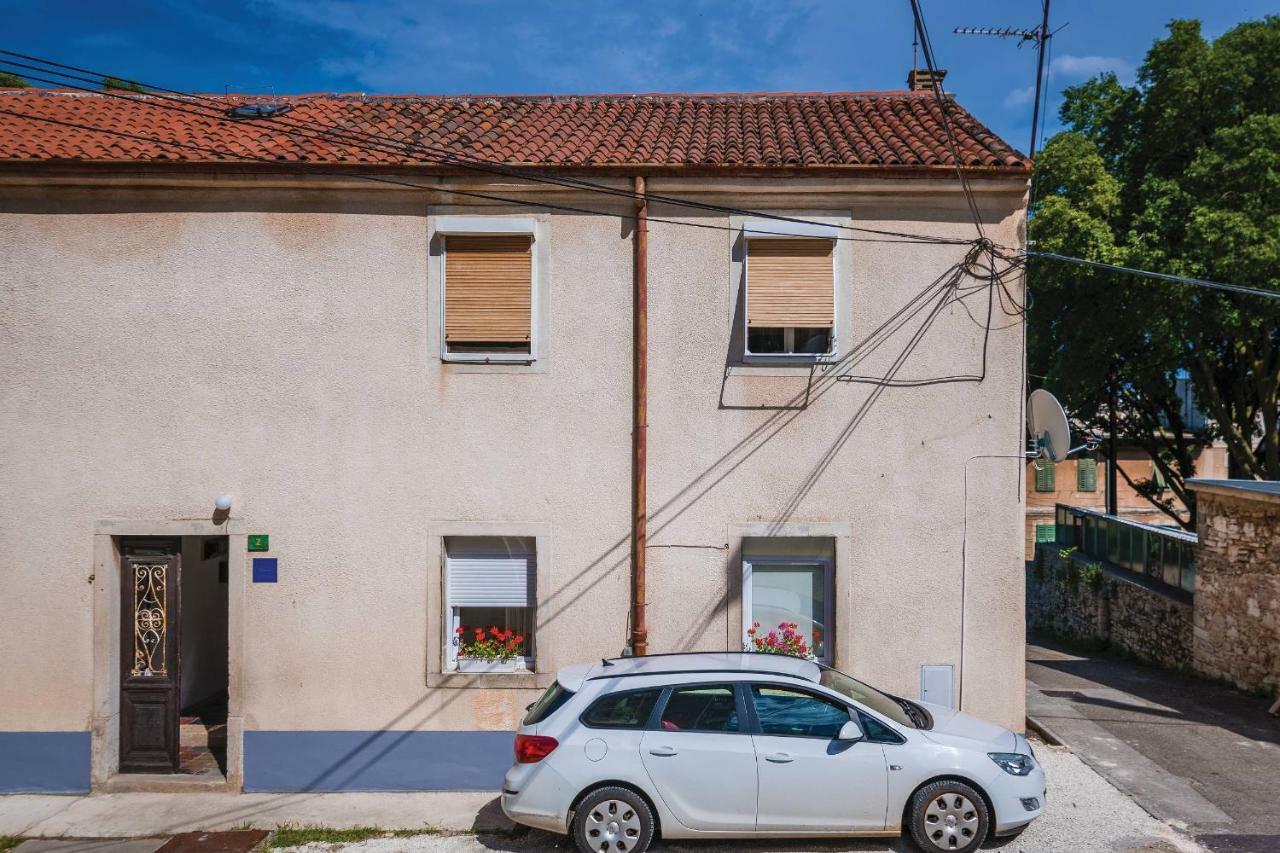 Apartment Petra Pula Exterior photo